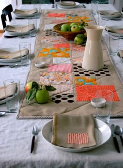 Caminho de mesa e guardanapos em patchwork