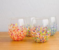 Vasos de vidro decorados com pontinhos coloridos