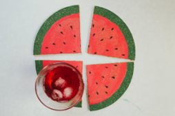Descanso de copo em formato de melancia – Faça você mesmo