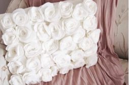 Como fazer almofada com rosas de feltro
