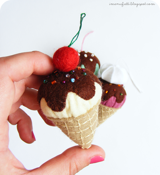 felt ice cream ornament DIY tutorial