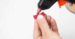 9 Tipos de Cola Para Artesanato: Saiba Como Usá-las