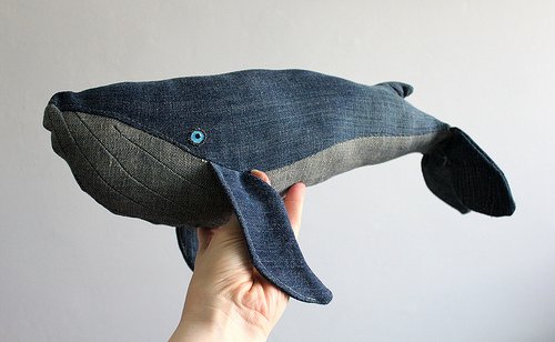 baleia de tecido jeans 