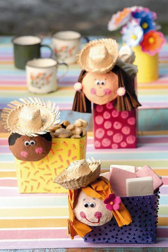 enfeite de festa junina com caixa de leite