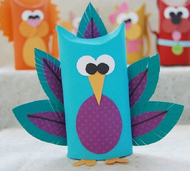 brinquedos recicláveis com papelão