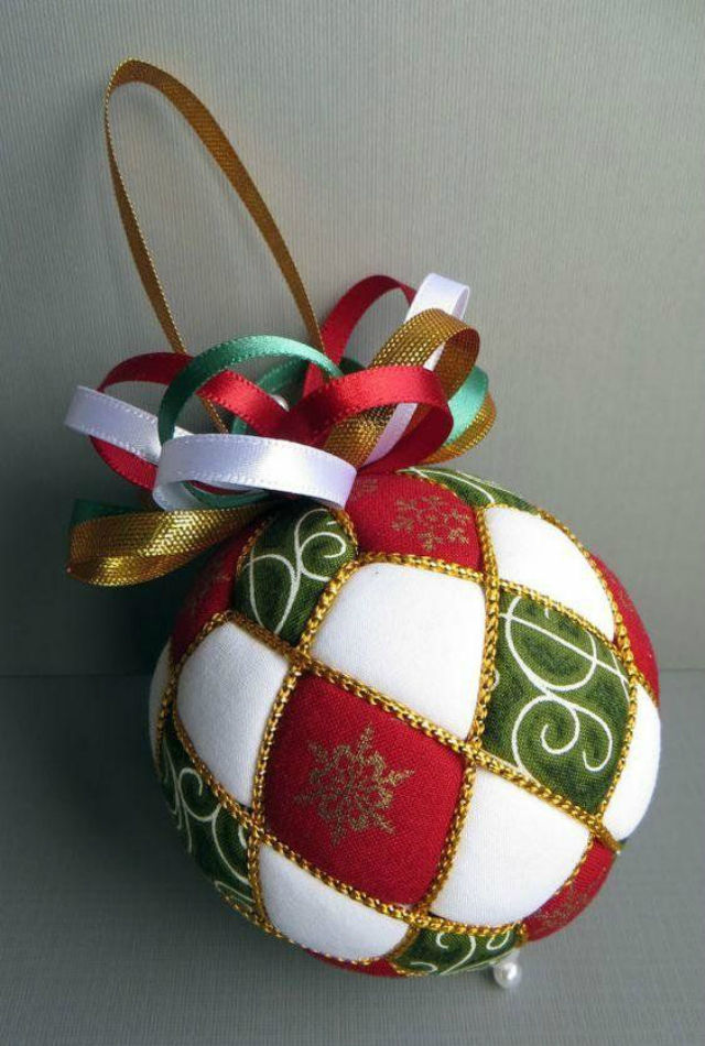 Bolas de Natal Personalizadas: 37 Modelos para Fazer em Casa | Revista  Artesanato