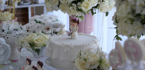 20 Modelos de Bolo de Batizado Simples com Passo a Passo