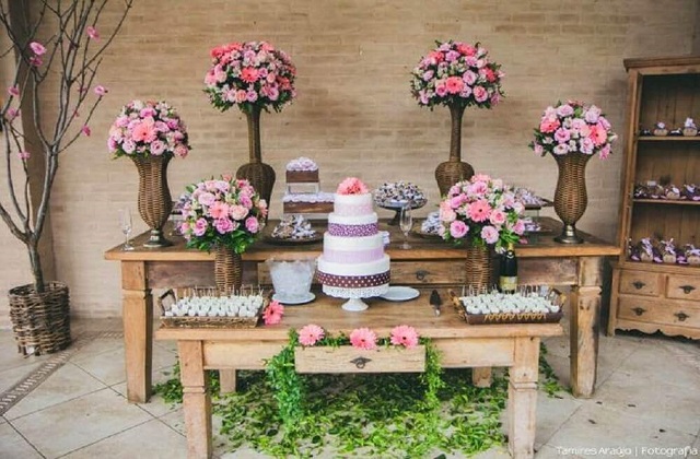 Mesa de bolo de casamento