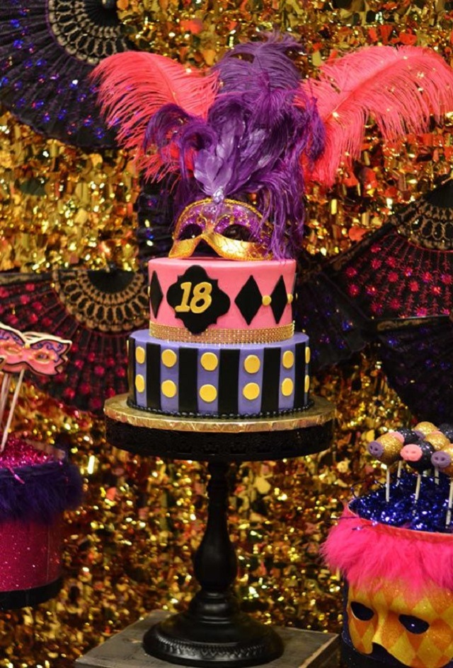 Bolo de festa de Carnaval