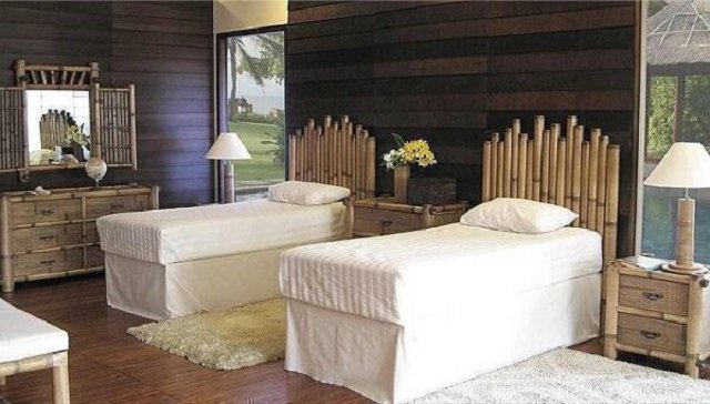 Quarto com móveis de bambu