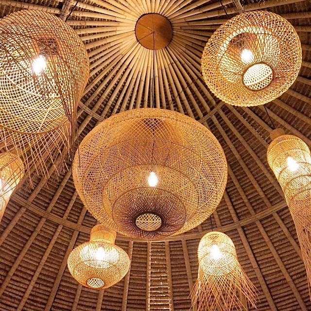 Lustres de bambu