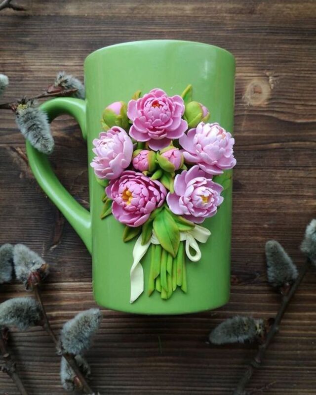 Caneca  de biscuit de rosas