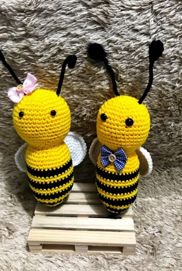 Abelhas de amigurumi