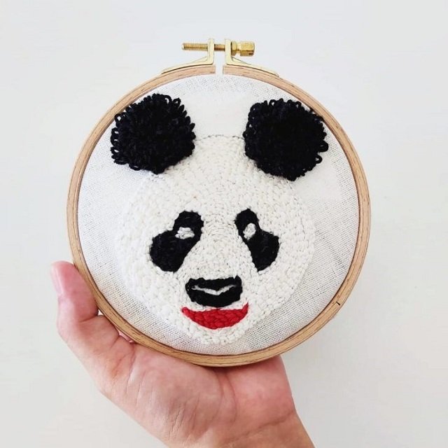 Bastidor de panda feito com ponto russo