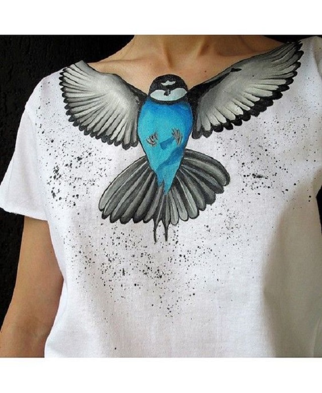 Blusa customizada com pintura