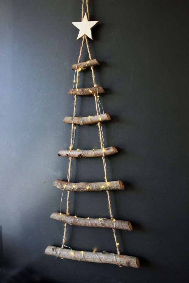 Árvore de Natal de parede com galhos