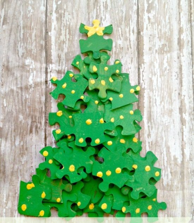árvore de natal com material reciclável