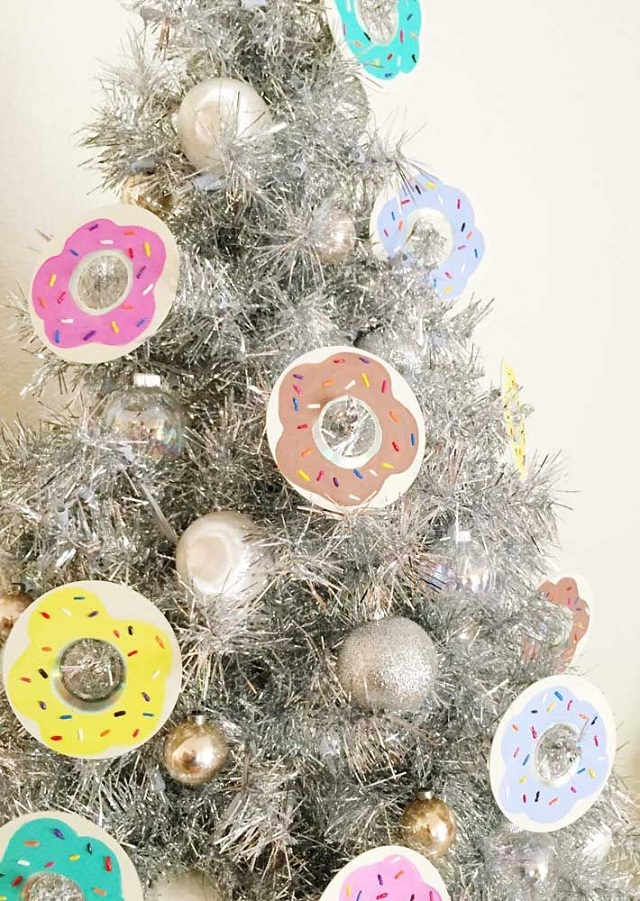 árvore de natal com cd e eva