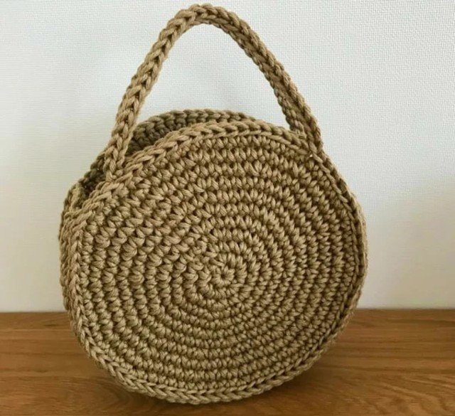 Aprenda a Fazer uma Bolsa de Crochê Redonda Maravilhosa para o Verão