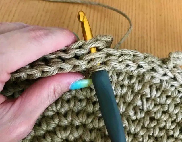 Aprenda a Fazer uma Bolsa de Crochê Redonda Maravilhosa para o Verão
