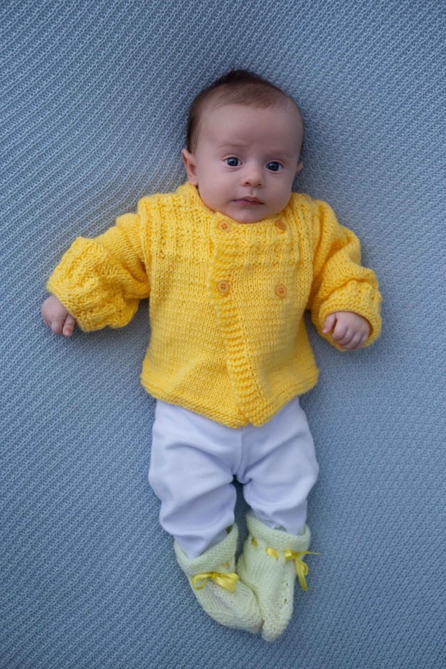 receita de casaquinho de tricô para bebê de 0 a 3 meses