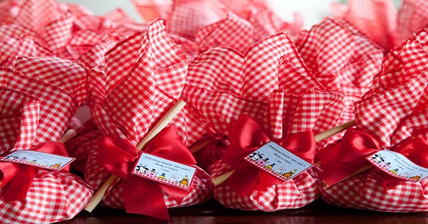 Charreata de Bebê: Faça Lindas Lembrancinhas de São João para Presentear