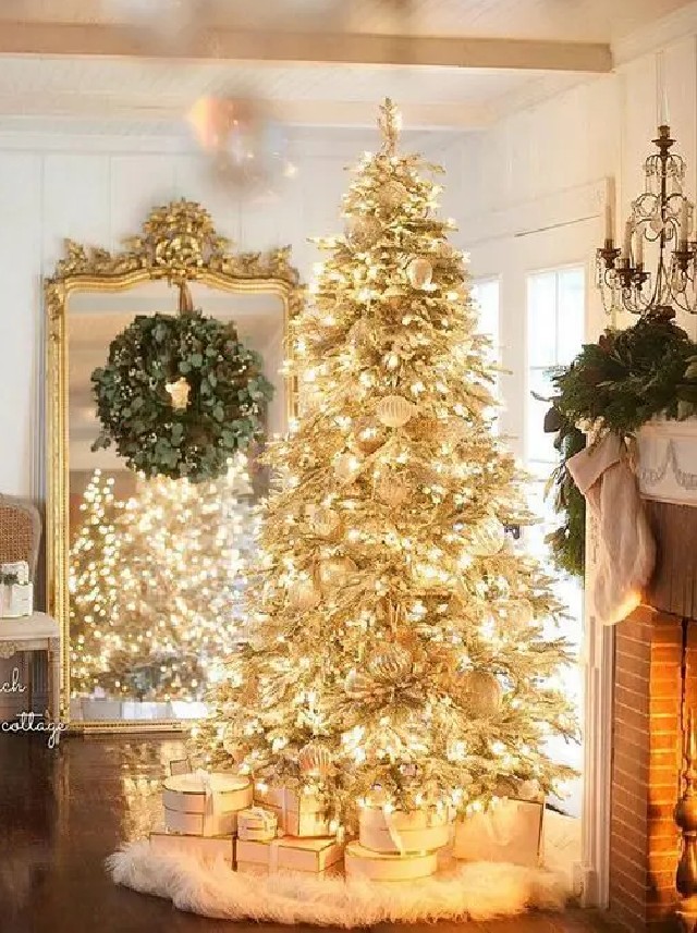 Árvore de Natal Dourada: 17 Inspirações Lindas para Deixar o Natal mais  Elegante | Revista Artesanato