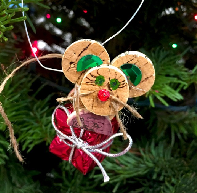 enfeites de natal com material reciclado que você