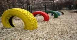 Ideias para Montar um Parquinho de Pneus para Cachorros