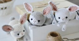 Coelhos de Amigurumi para Enfeitar a Páscoa: 14 Receitas Grátis