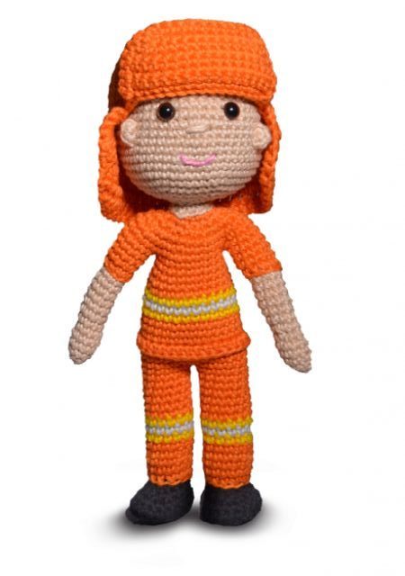 Receitas de amigurumi de bonecos de profissões.