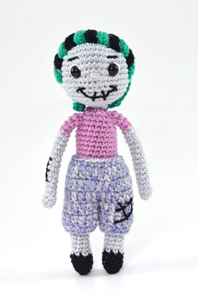 boneco de amigurumi