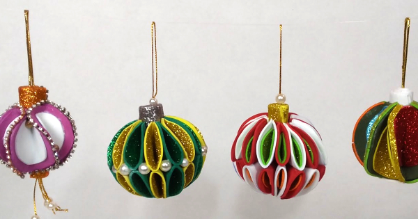 Enfeites de Natal em EVA: 5 Passo a Passos de Bolinhas para Árvore |  Revista Artesanato