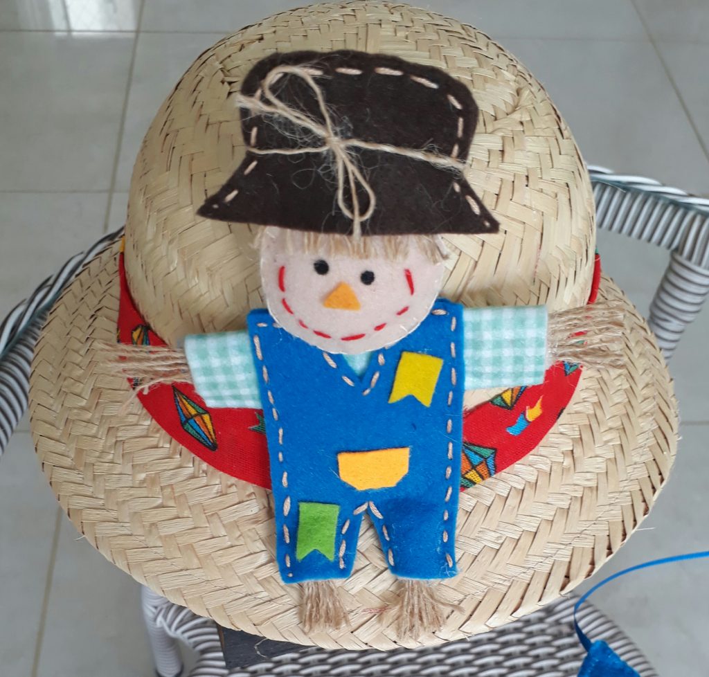 como fazer chapeu para festa junina