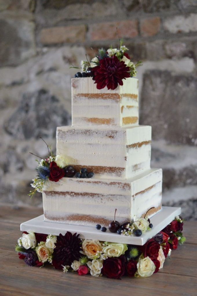 bolo de casamento quadrado simples