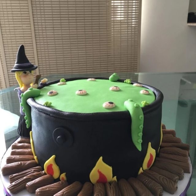 bolo de halloween assustador