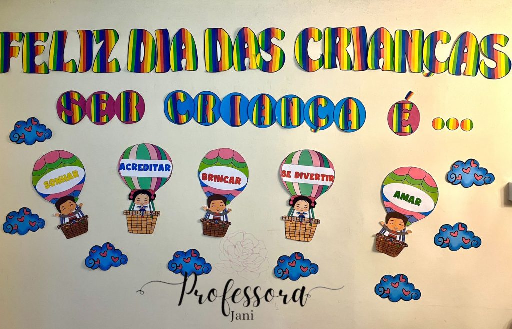 mural dia da escola educação infantil