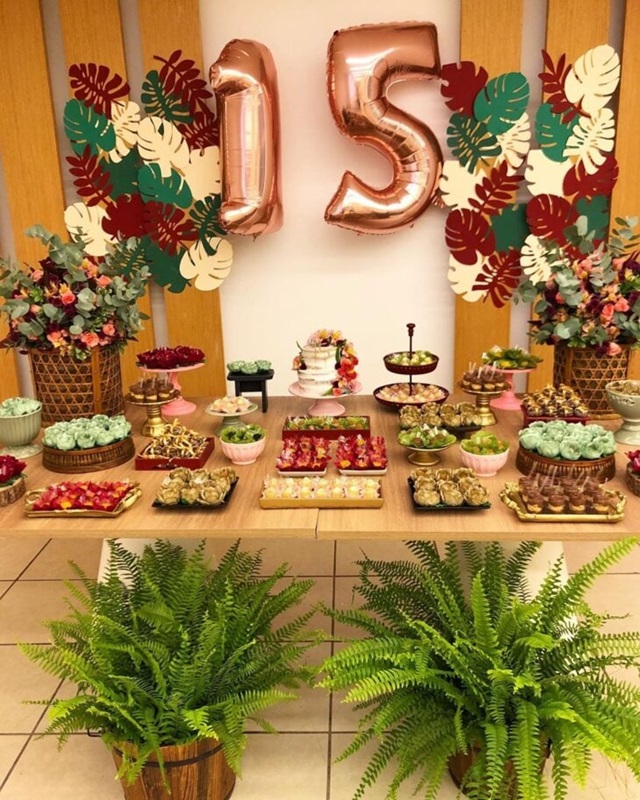 festa de quinze anos diferente e barata