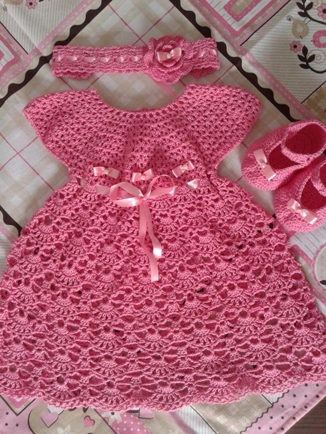 vestido crochê para bebê