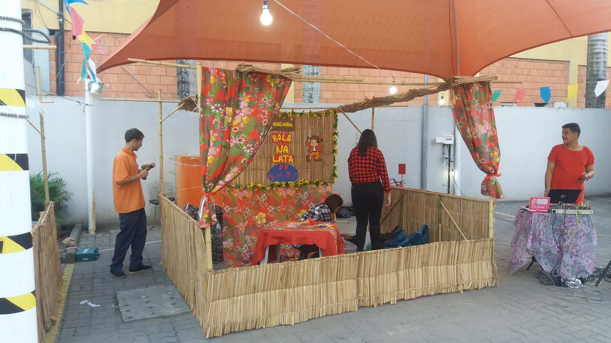 Como Fazer Barraca de Festa Junina: 20 Ideias Fáceis e Criativas ...