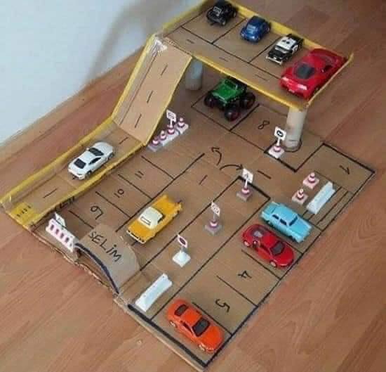 pista de carrinho de papelão